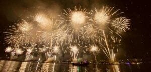 Feux d'artifice à Cannes en Catamaran depuis Théoule-sur-Mer